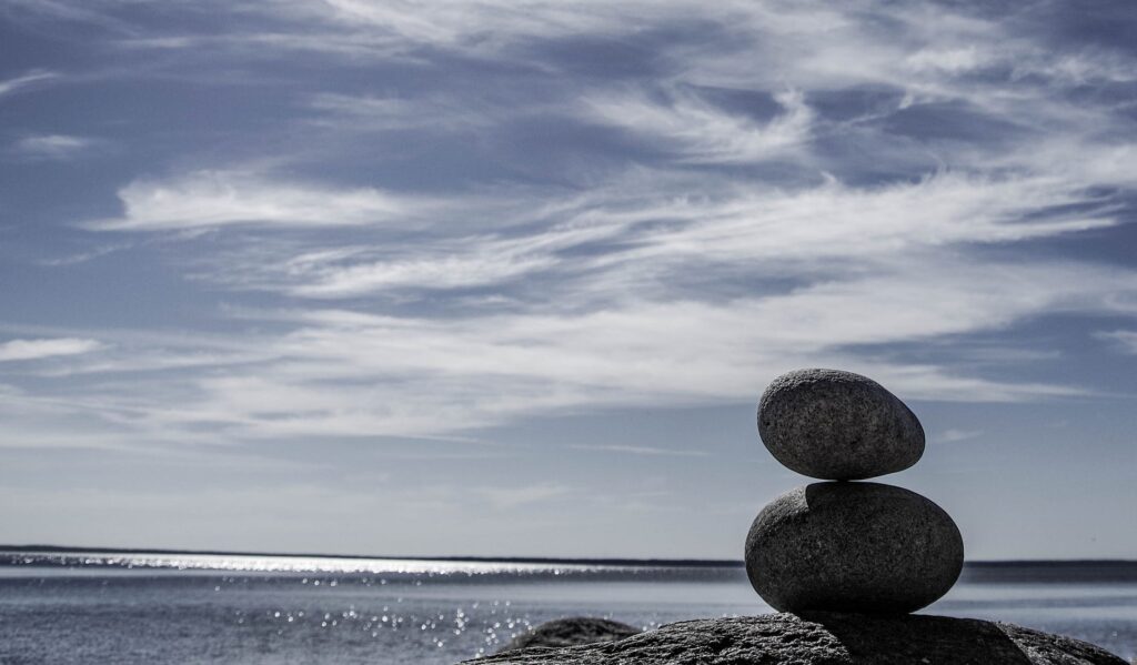 rock balancing